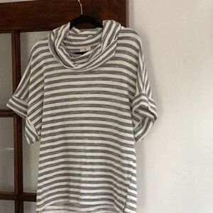 Anthropology slouch oversized top. 85% cotton 15% poly. Neutral colors. New